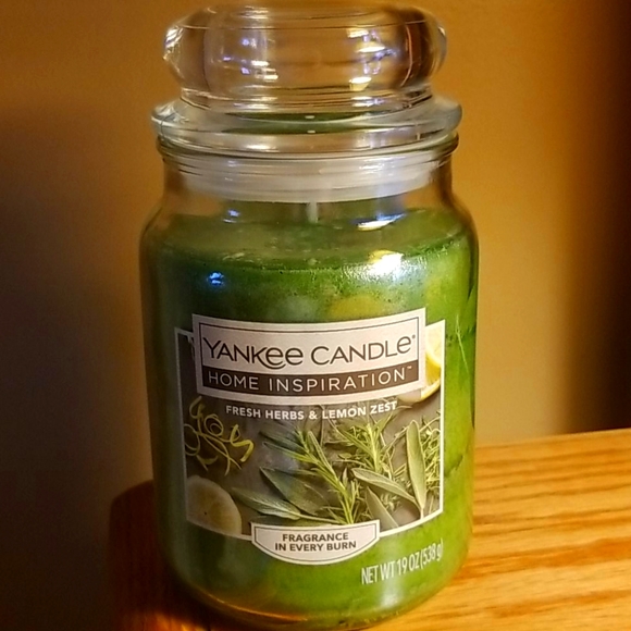 YANKEE CANDLE